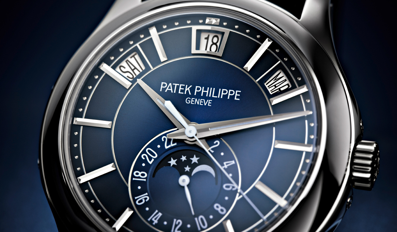New Annual Calendar with a Blue-Black Gradation Dial | PATEK PHILIPPE Gallery