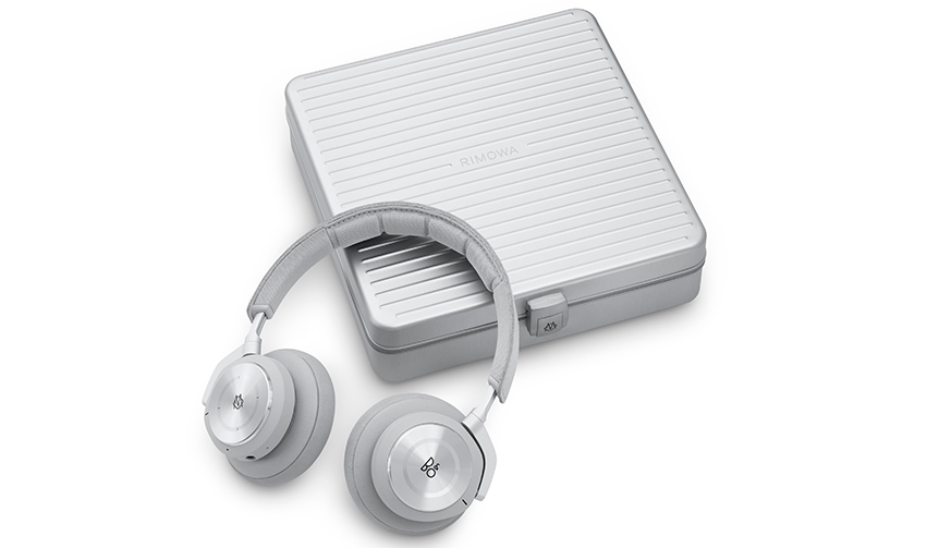 Special Headphones Connecting Travel and Music | RIMOWA × Bang & Olufsen Gallery