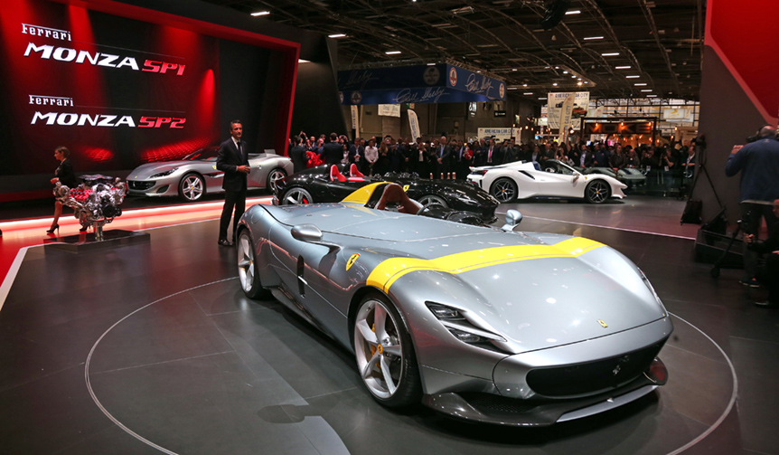モンツァSP1とSP2をパリサロンで世界初公開｜Ferrari ギャラリー