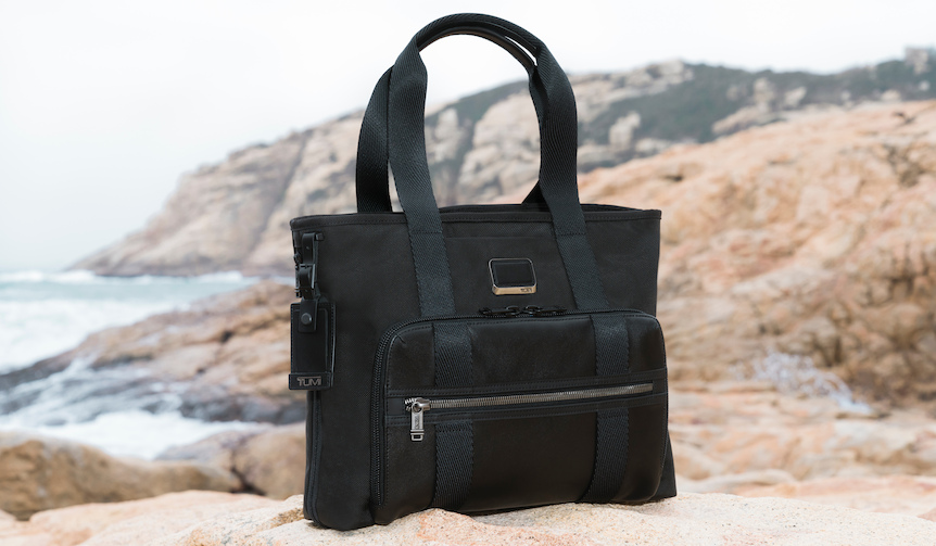 ON/OFF使えるTUMIの日本限定トートがデビュー｜TUMI