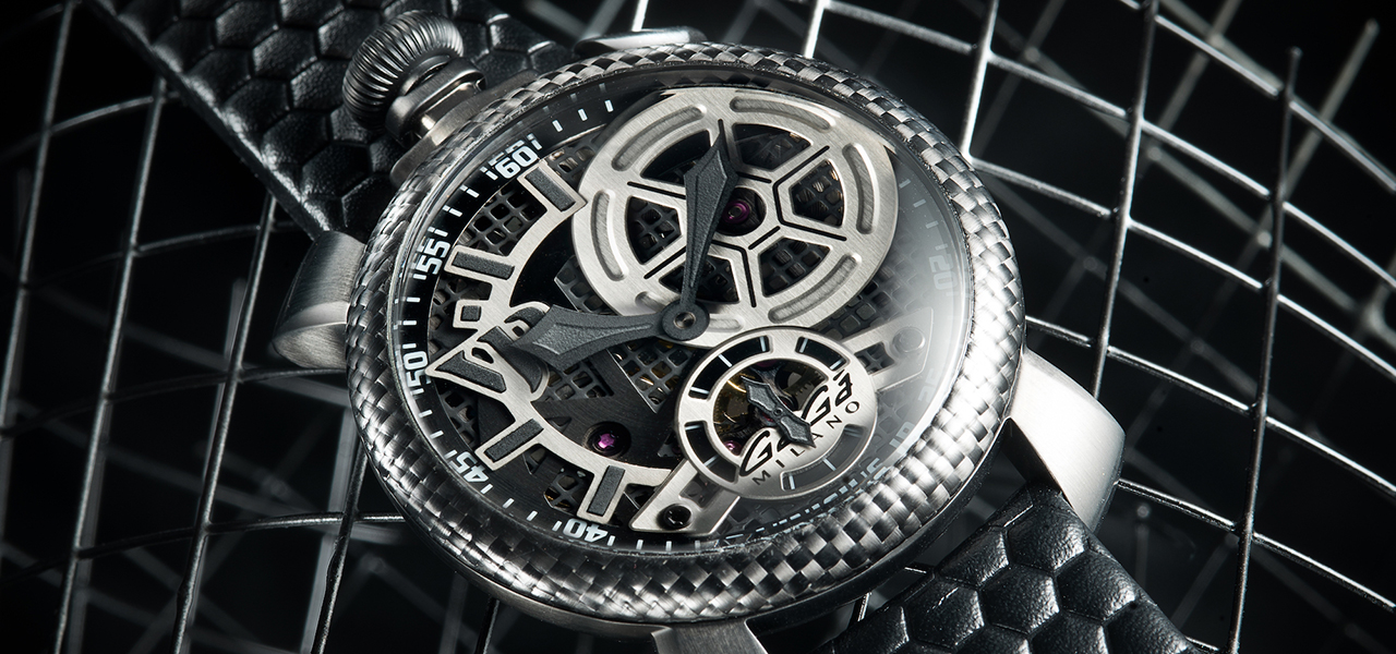 A Limited Edition Collaboration Watch Between Professional Footballer Vinícius Jr. and GaGa MILANO | GaGa MILANO