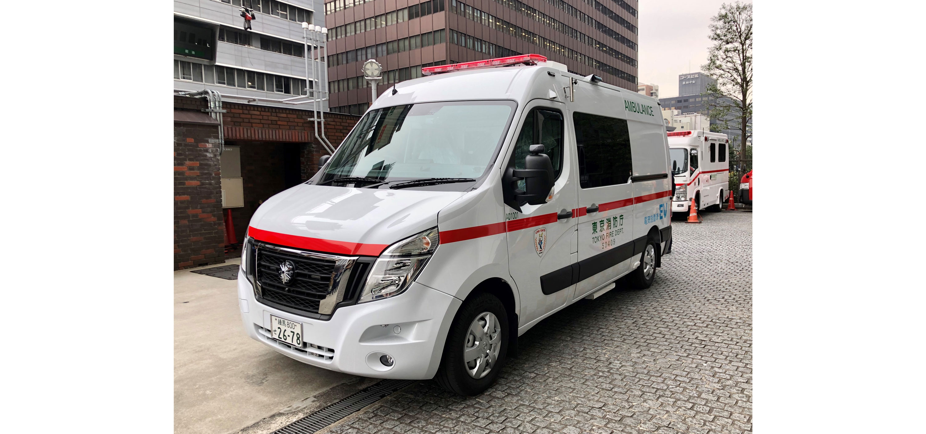 日産が日本初のEV救急車を東京消防庁に納車｜Nissan