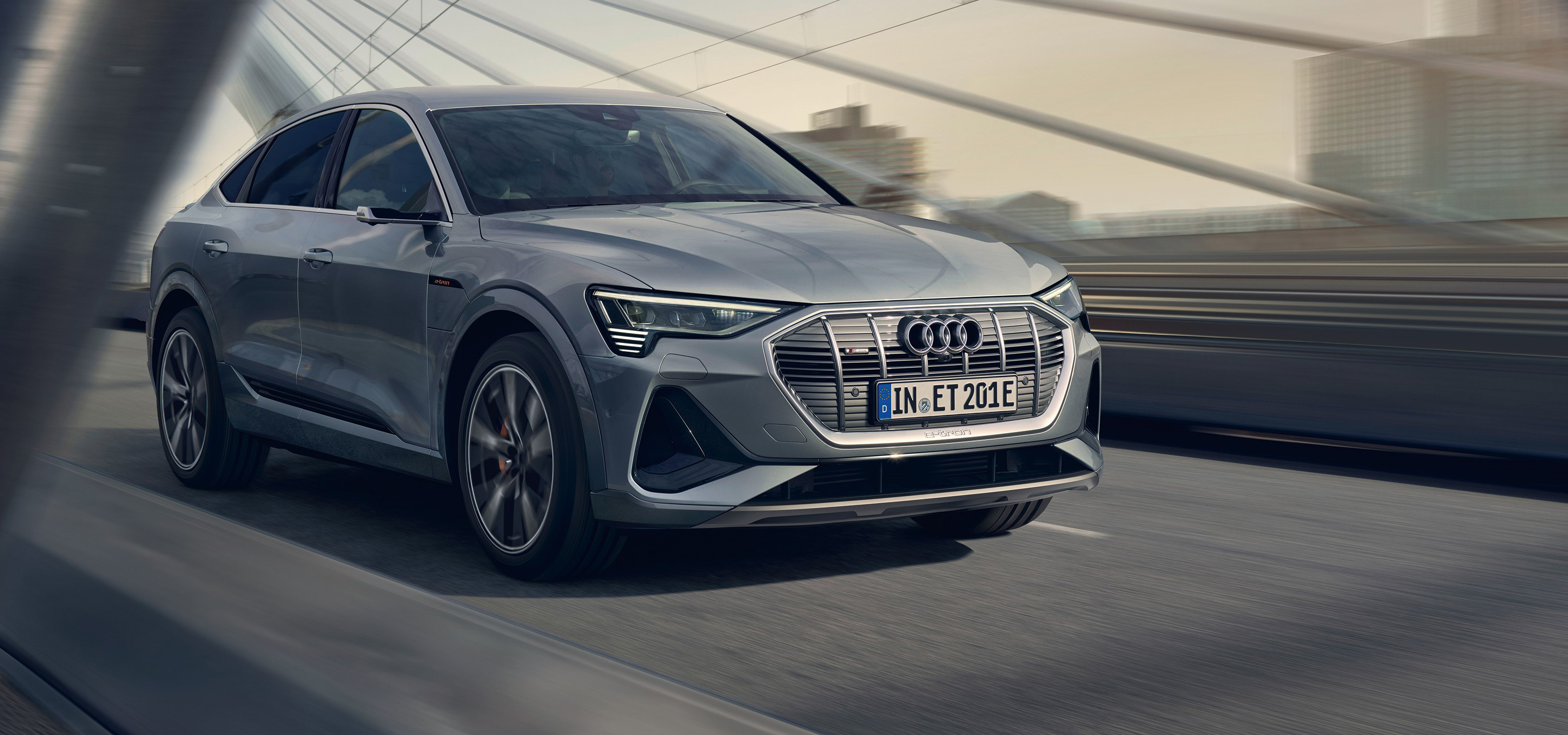 アウディ 、e-tron Sportbackを9月発売、柴咲コウさんがe-tronサポーターに｜Audi