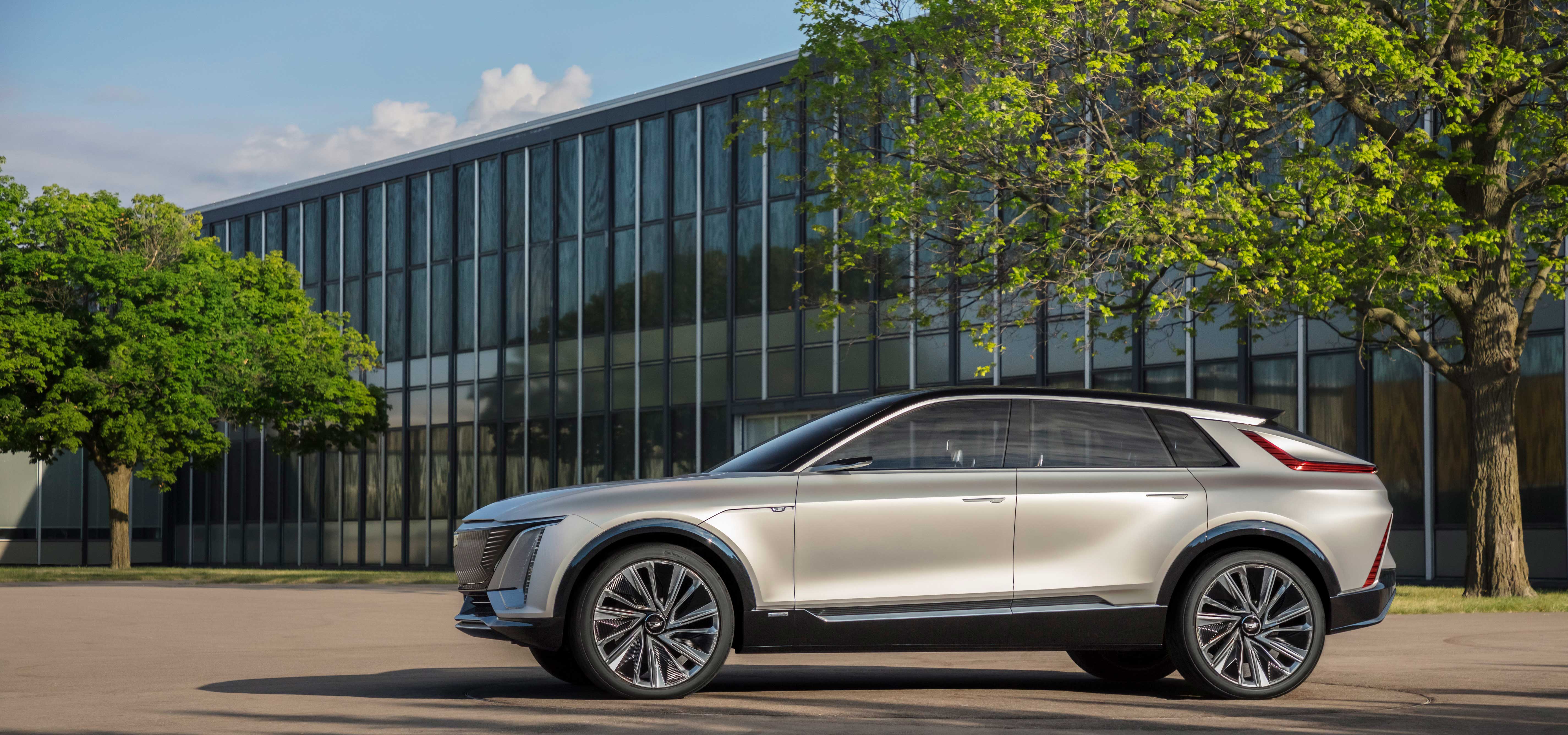 Cadillac Unveils the All-Electric Lyriq Globally | CADILLAC
