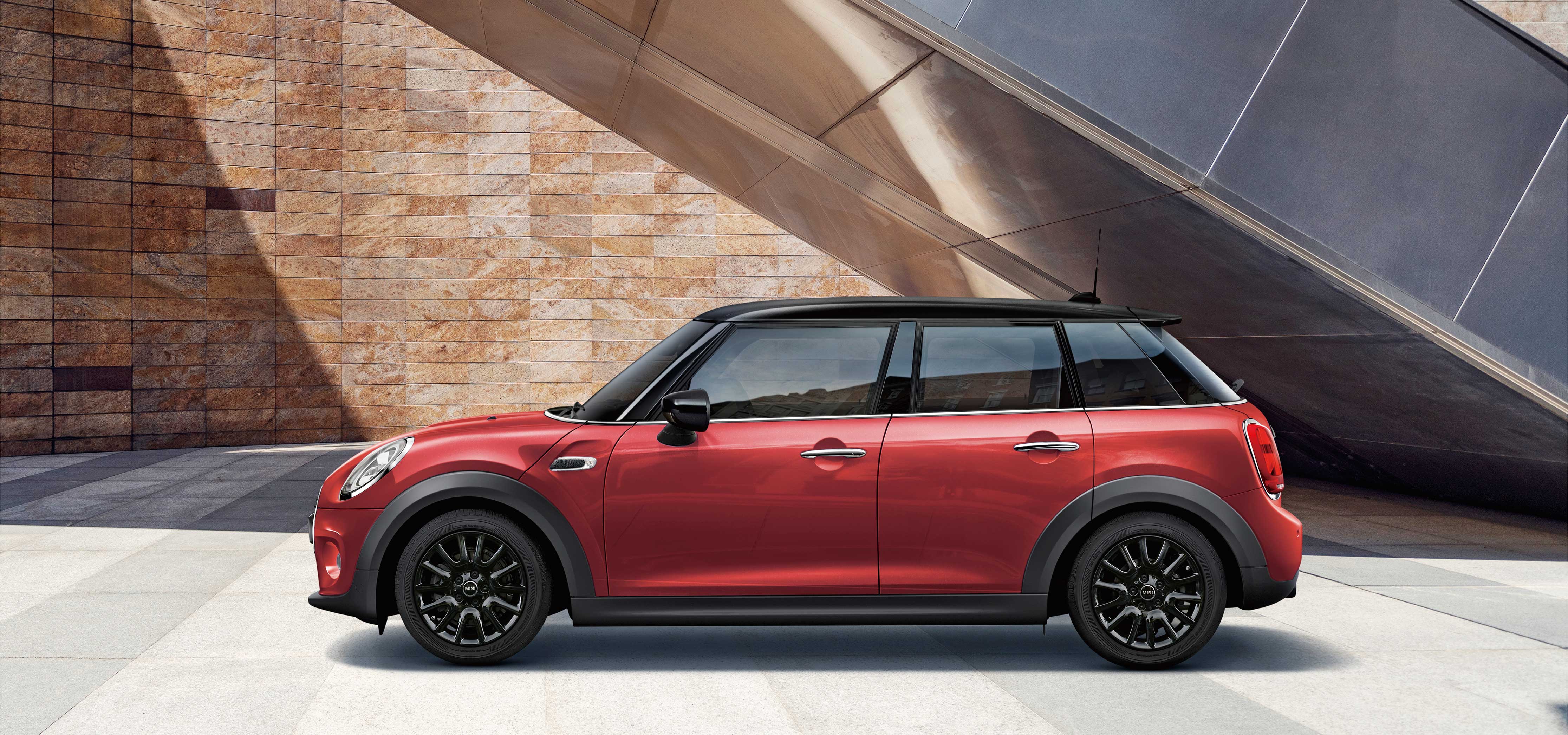 MINI 5-Door Limited Edition "Rosewood Edition" Debuts in Japan with New Colorway | MINI