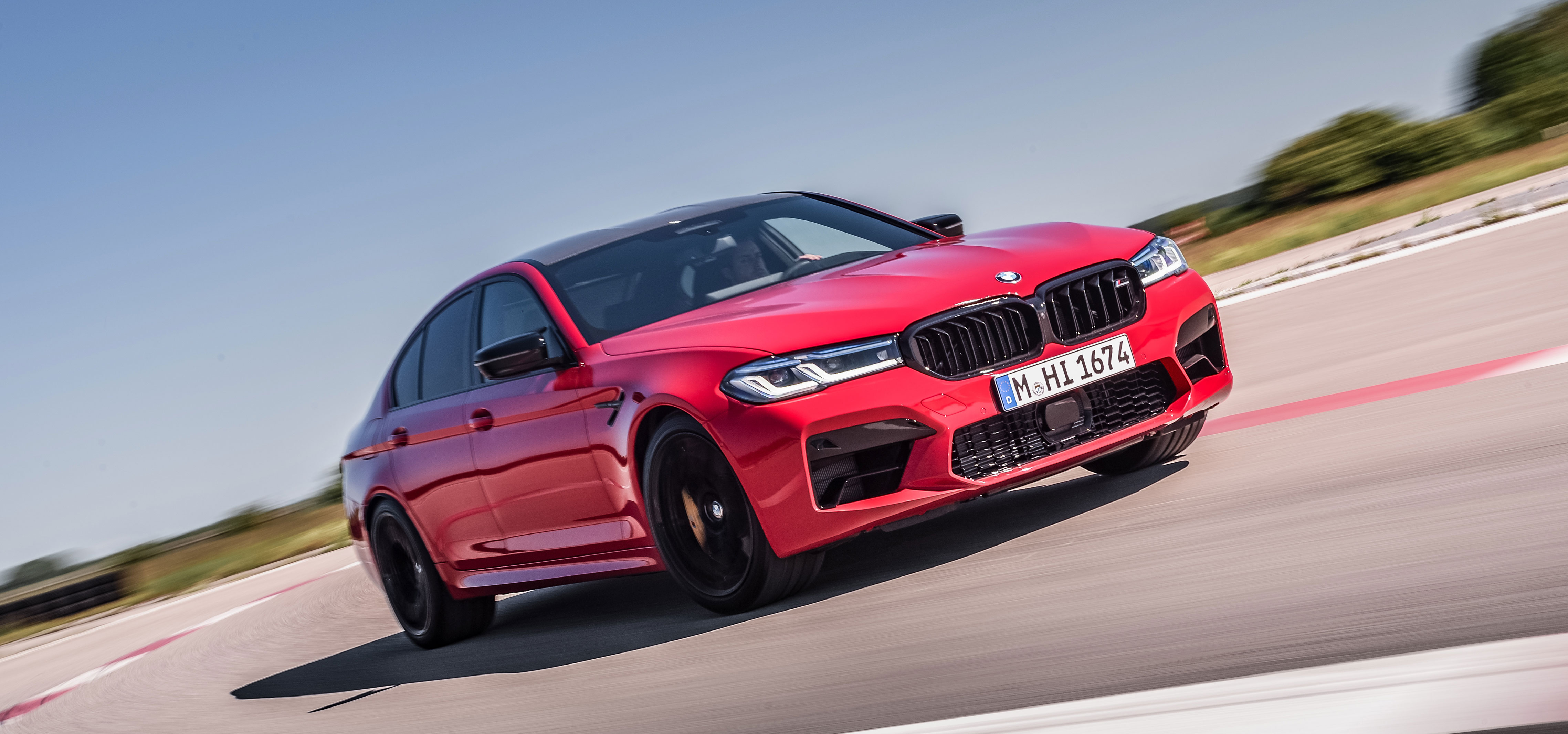 BMW、5シリーズベースの高性能モデル、M5とM550i xDriveを発売｜BMW