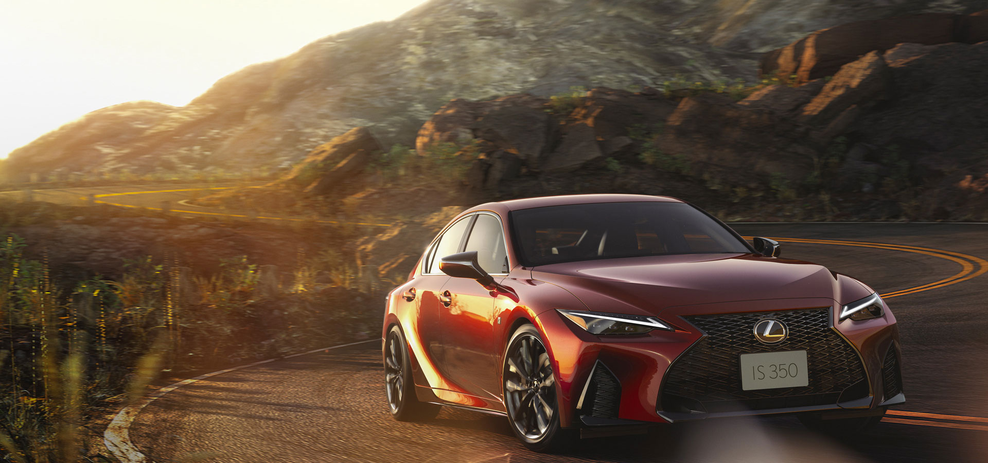マイナーチェンジしたレクサスIS発売開始｜LEXUS