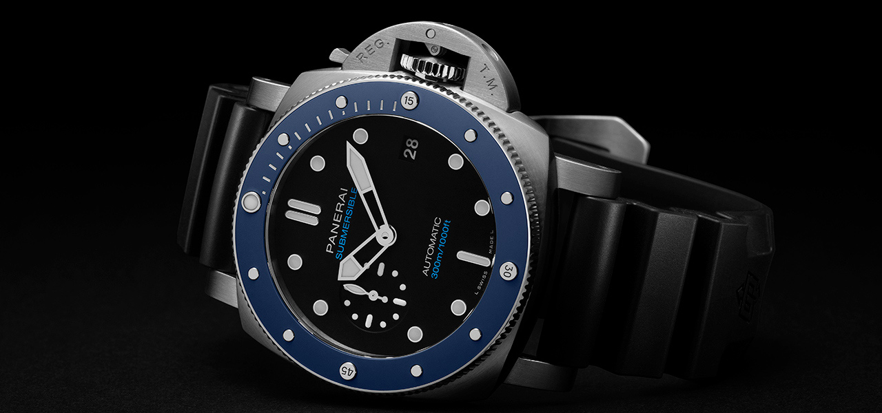 パネライのeコマースエクスクルーシブモデル「サブマーシブル アズーロ - 42mm」｜PANERAI
