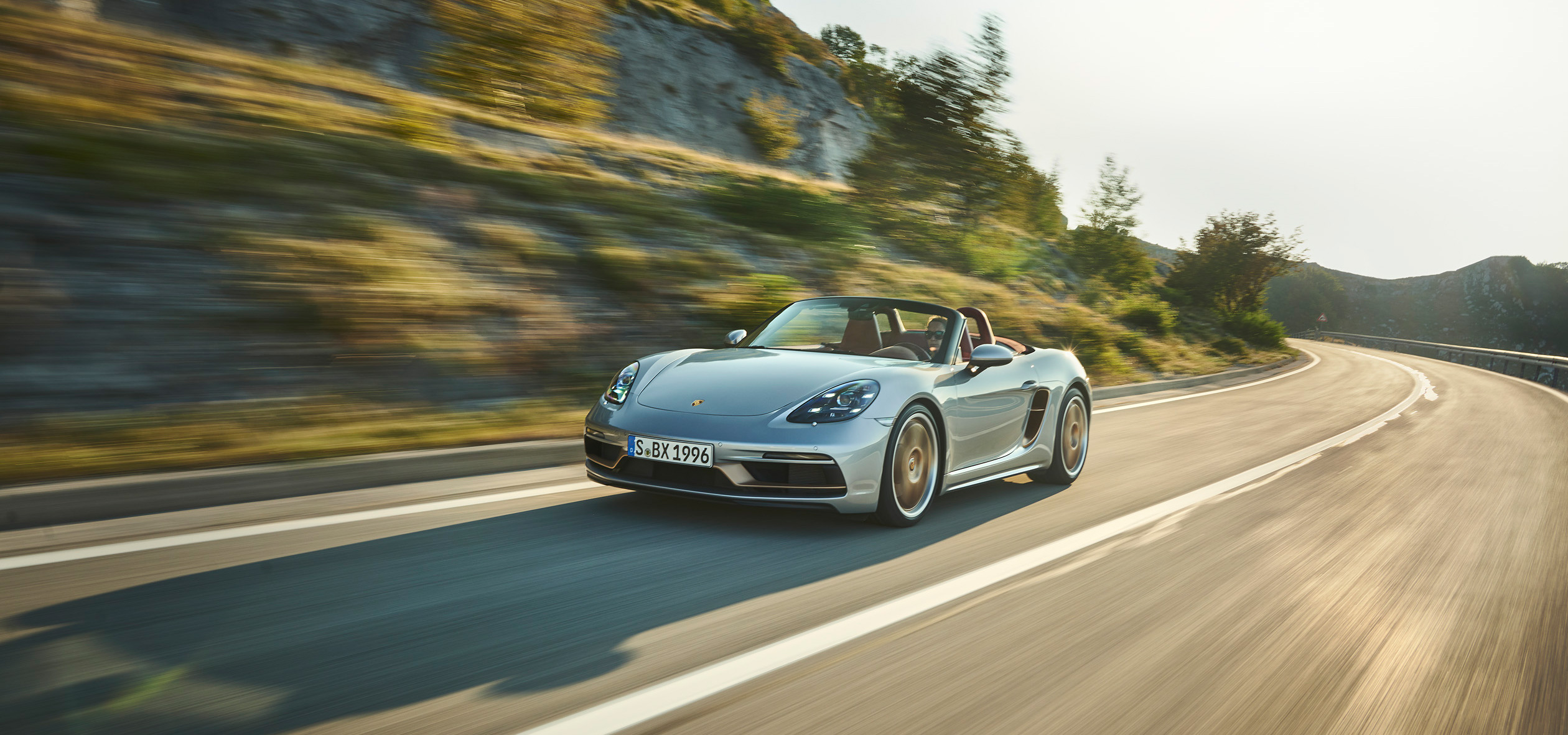 ポルシェ ボクスター誕生25周年を記念した、全世界1250台のみの限定車が登場｜Porsche