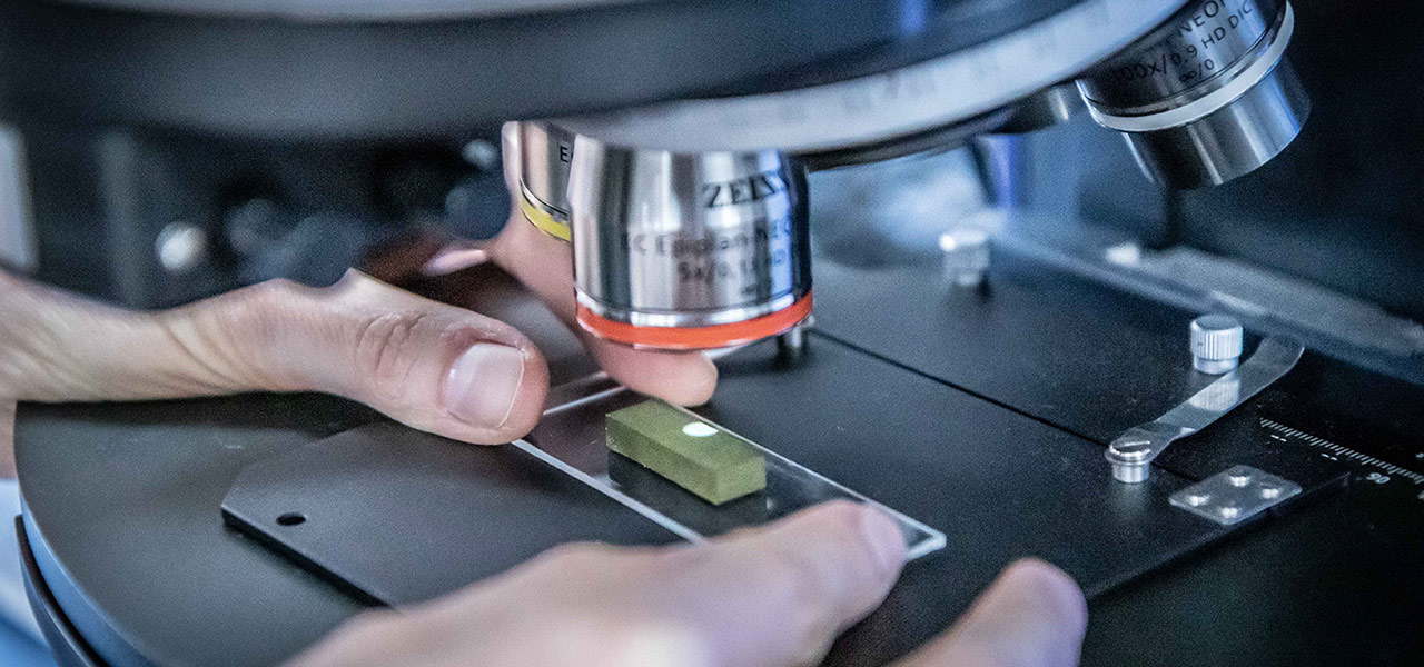 ベントレー、レアアースマグネットのリサイクルによる電気自動車のサステナビリティを研究、実用化へ｜Bentley