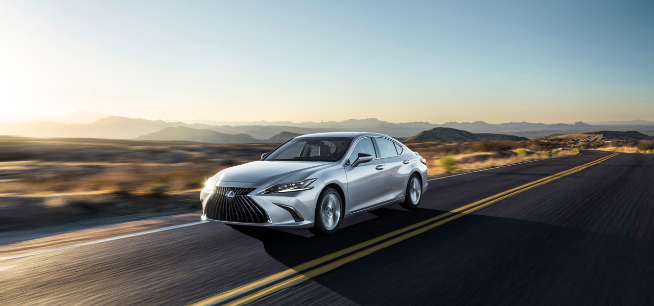 Pursuing improvements in quietness and ride comfort, the brand's origins—Lexus world premieres the new "ES" | LEXUS