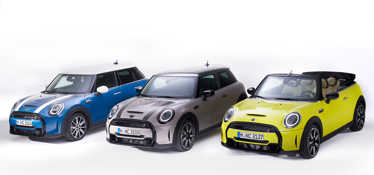 A Refreshed MINI Debuts with an Updated Interior and Exterior | MINI