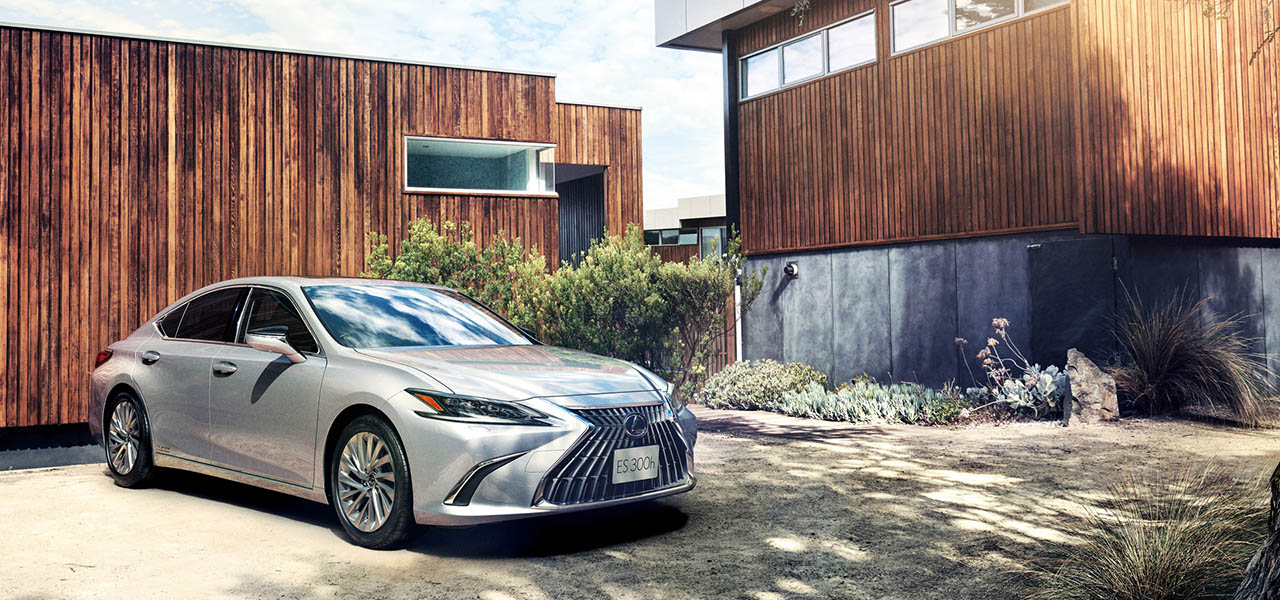 Exterior, ride comfort, and driving performance refined—Lexus ES undergoes minor changes | LEXUS