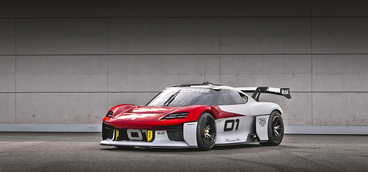 ポルシェ、フル電動モータースポーツのコンセプトモデル「ミッションR」を発表｜Porsche