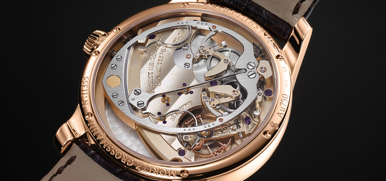 It's called "Hamatik" because of its hammer-shaped pendulum. A historic piece that winds the mainspring through its reciprocating motion | MORITZ GROSSMANN