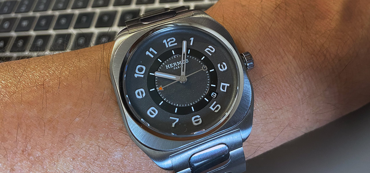 「エルメス H08」を腕に試載したOPENERS編集者による本音・独白｜HERMÈS
