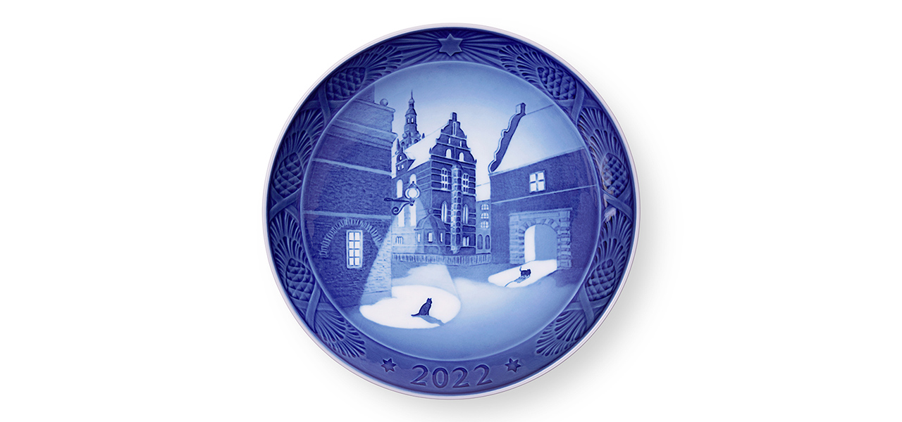 磁器が知らせてくれる冬の始まり。2022年のイヤープレートが発売開始 ｜Royal Copenhagen