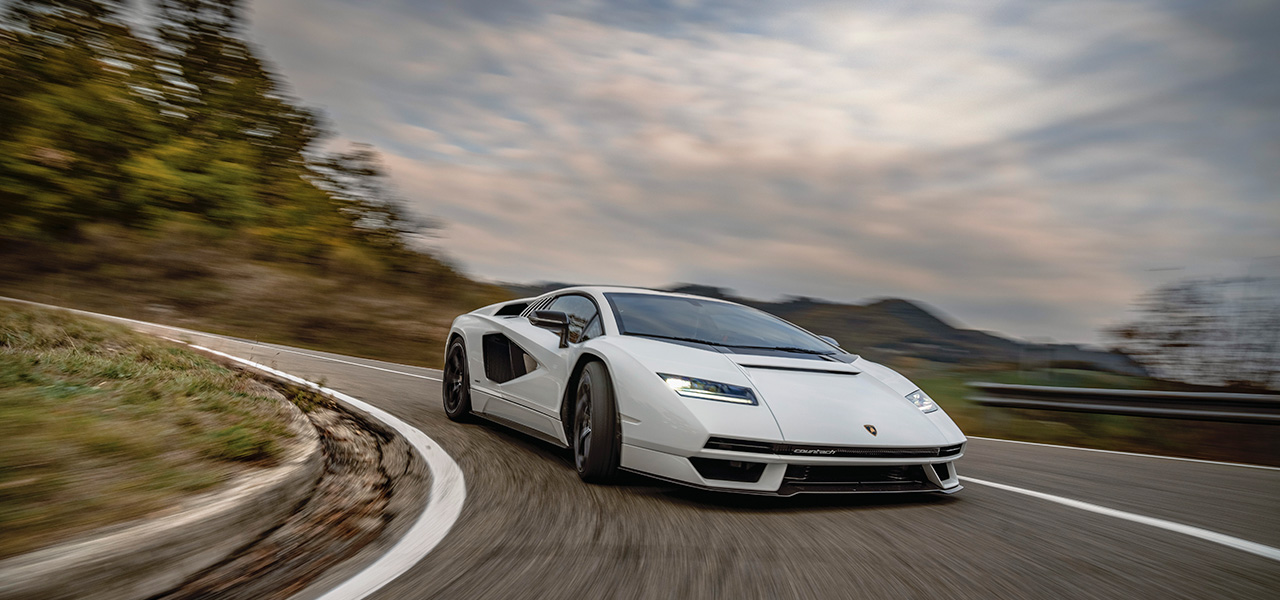 Countach LPI 800-4 Makes its First Public Road Debut | Lamborghini