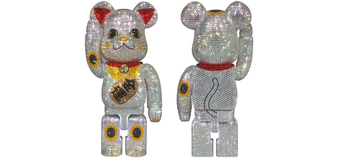 The Ultimate "Maneki-neko" BE@RBRICK, Adorned with Crystals by LIGHTS STYLE | MEDICOM TOY