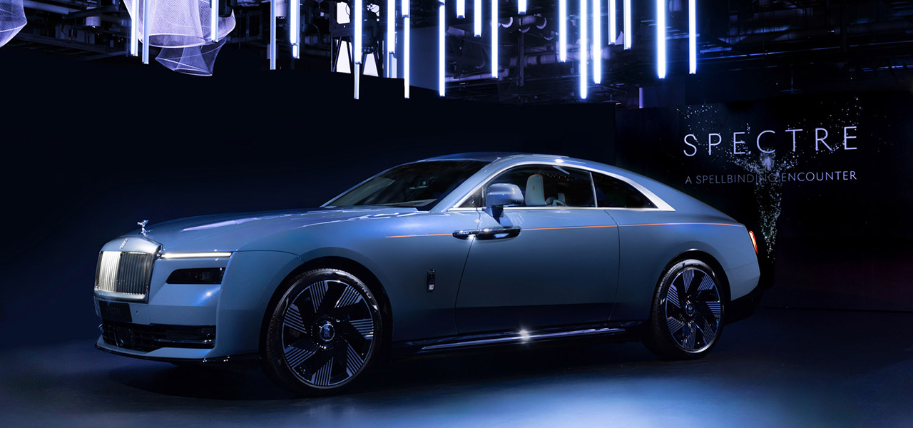Rolls-Royce's First BEV, the Spectre, Arrives in Japan | ROLLS-ROYCE