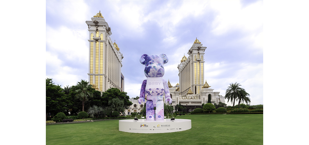 A 10000% size art installation also appeared in Macau. Chiaki, the creator, talks about MY FIRST BE@RBRICK B@BY | MEDICOM TOY