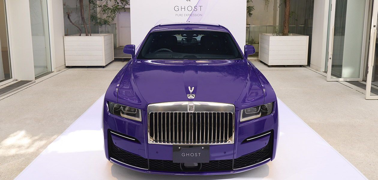大胆なカラーを纏うロールス・ロイスのビスポークモデルを東京で披露｜ROLLS-ROYCE