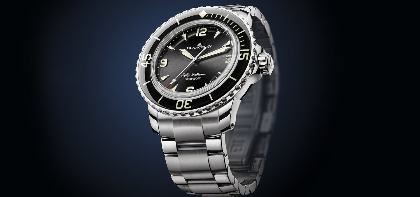 Emphasizing the robustness of a dive watch, the "Fifty Fathoms" is crafted from stainless steel.