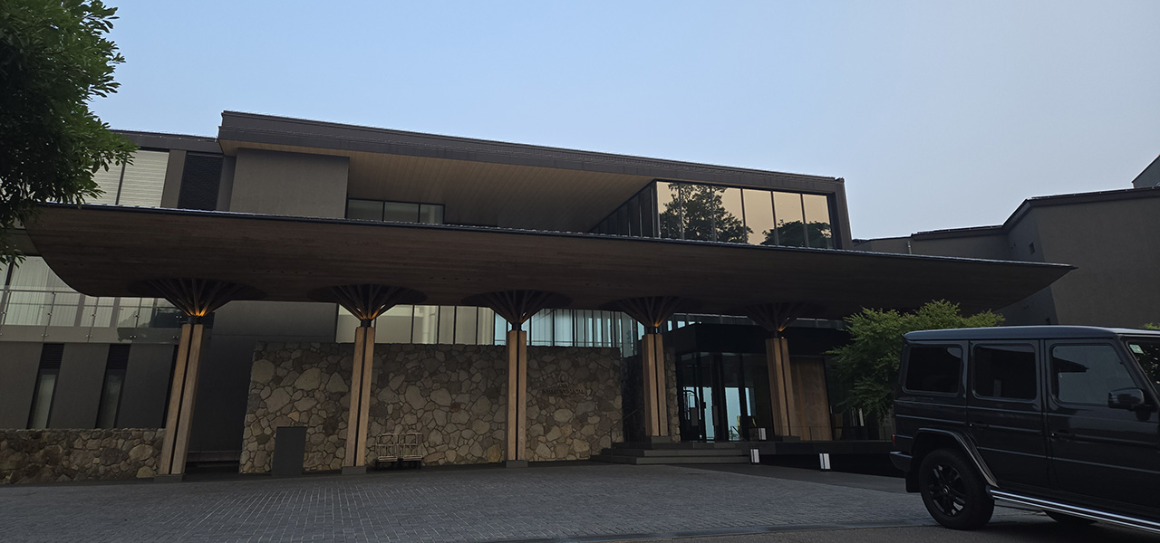 Embraced by hot springs, breathtaking views, and exquisite cuisine—ANA InterContinental Beppu Resort & Spa.