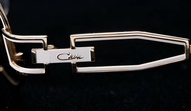 <strong>カザール｜CAZAL</strong>