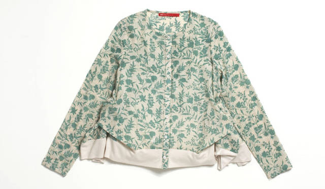 <strong>伊勢丹｜ISETAN × toha 28 “woven” by suzuki takayuki</strong>　カーディガン3万450円（mintdesigns）