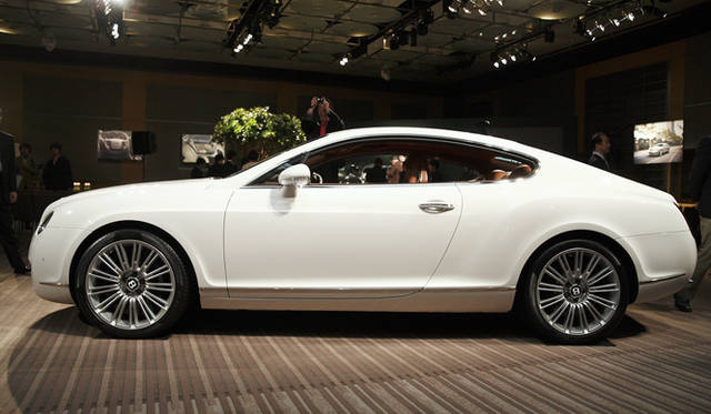 <br>一足先にデビューを果たしたContinental GT Speedの2009年モデル。
