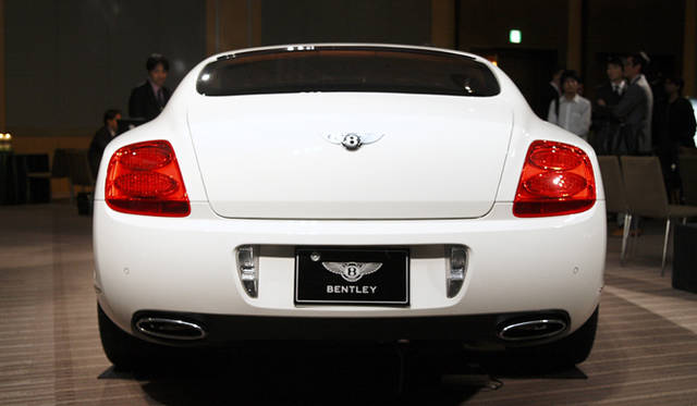 <br>一足先にデビューを果たしたContinental GT Speedの2009年モデル。