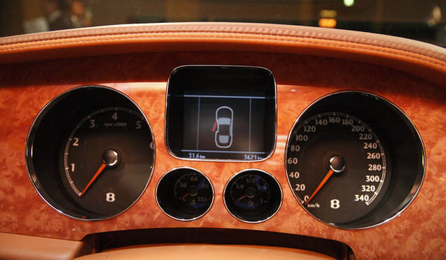 <br>一足先にデビューを果たしたContinental GT Speedの2009年モデル。