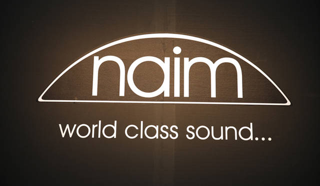 <br>発表会場に設けられたNaim Audioのディスプレイ。なお、同社がベントレーのために開発した「Naim for Bentleyオーディオシステム」は97万3000円の工場装着オプションとなる。