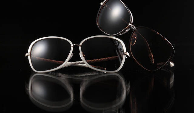 <b>CHROME HEARTS｜クロムハーツ</b>　レザーサングラス 各20万8950円