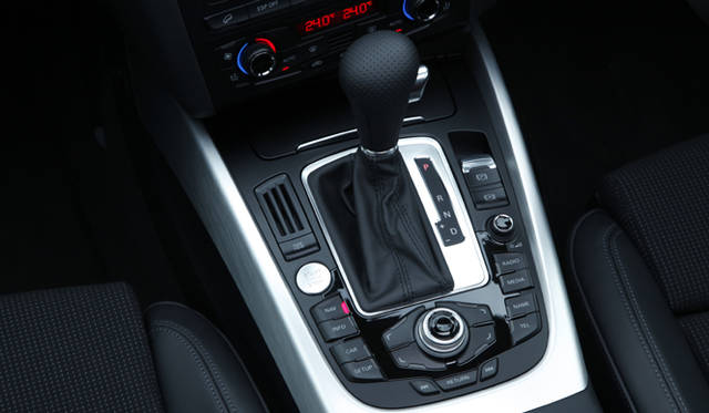 <b>Audi Q5｜アウディ Q5</b>
