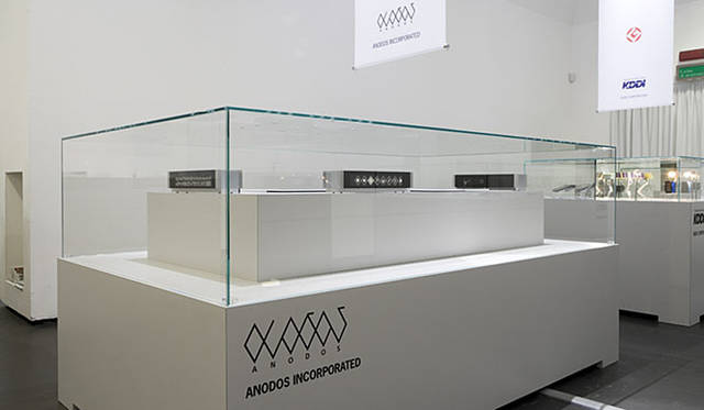 電光掲示板型ネットガジェット「ANOBAR」（ミラノサローネ）