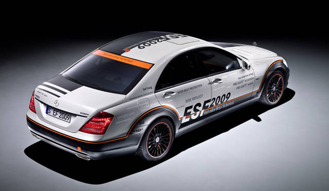 <b>Mercedes-Benz ESF2009｜メルセデス・ベンツ ESF2009</b>
