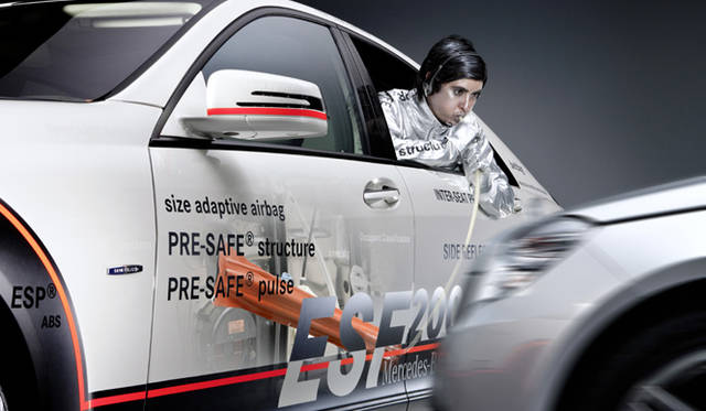 <b>Mercedes-Benz ESF2009｜メルセデス・ベンツ ESF2009</b>
