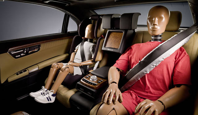<b>Mercedes-Benz ESF2009｜メルセデス・ベンツ ESF2009</b>