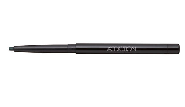 ADDICTION｜アディクション　<b>アイライナー ペンシル</b>　価格｜2625円　2色　<br>ウォータープルーフで、なめらかな描き心地のアイライナー。スモーキーアイのベースにも最適。黒とベージュの2色展開。