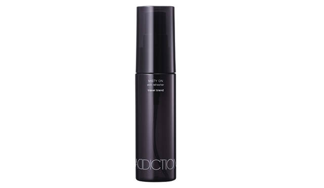 ADDICTION｜アディクション　<b>ミスティ オン</b>　価格｜2940円　容量｜50ml　<br>いつでも、どこでも、うるおい補給。エッセンシャルオイル効果のリフレッシュミスト。