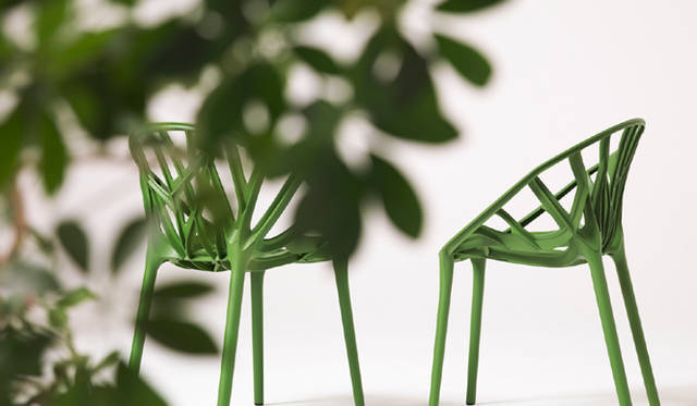 ブルレック兄弟のチェア「Vegetal（ベジタル）」 Photographer Paul Tahon with Ronan & Erwan Bouroullec　© www.vitra.com