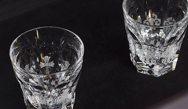 <b>CHROME HEARTS｜クロムハーツ</b>　「CHROME HEARTS TOKYO」1階にて展示　“Baccarat for Chrome Hearts Crystal Collection”