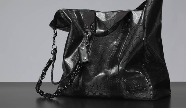 <strong>GUCCI｜グッチ</strong>　トートバッグ“GGインプリメ”（チェイン付き） 17万1150円