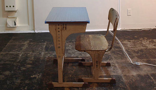 長坂常氏となかむらしゅうへい氏による「FlatProjectシリーズ」から登場したスクールデスク「Flat School Desk」