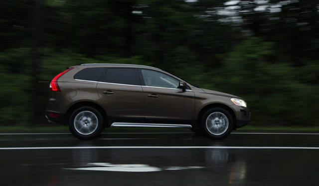 <b>VOLVO XC60</b>