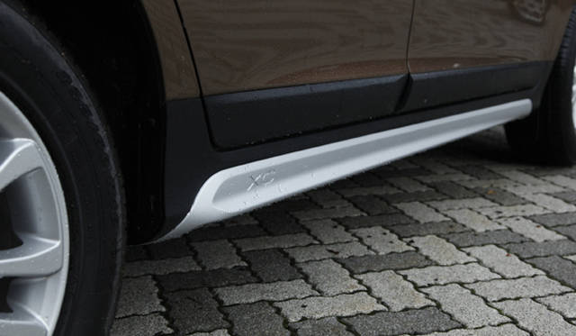 <b>VOLVO XC60</b>