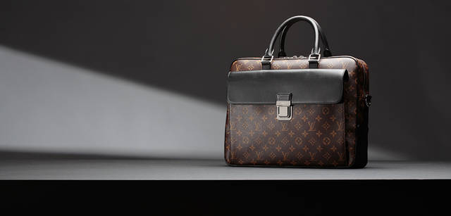 <b>Louis Vuitton Monogram Macassar Line</b> Soft-type briefcase with detachable shoulder strap. "Soft Briefcase" ¥217,350