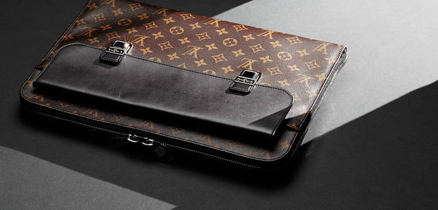 <b>Louis Vuitton Monogram Macassar Line</b> Slim document case with a large flap as an accent. The double opening zippers open to the sides. "Porte-Documents" ¥113,400